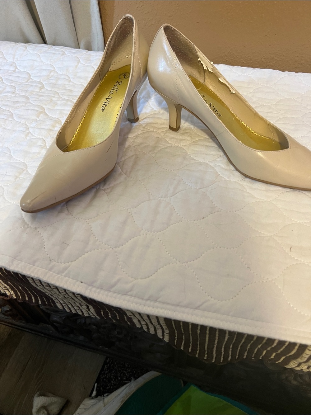 Bella Vita Nude Patent Pointed-Toe Mid Heel Pumps